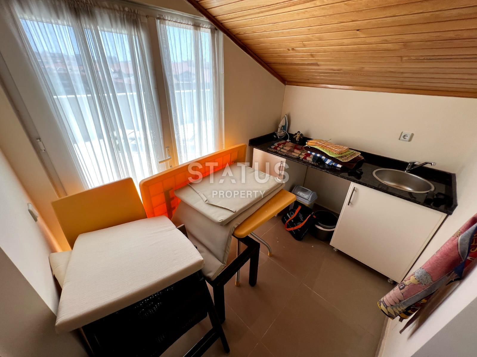 Four-room two-level apartment in a residential complex with a rich infrastructure in OBA. 150m2 фото 4