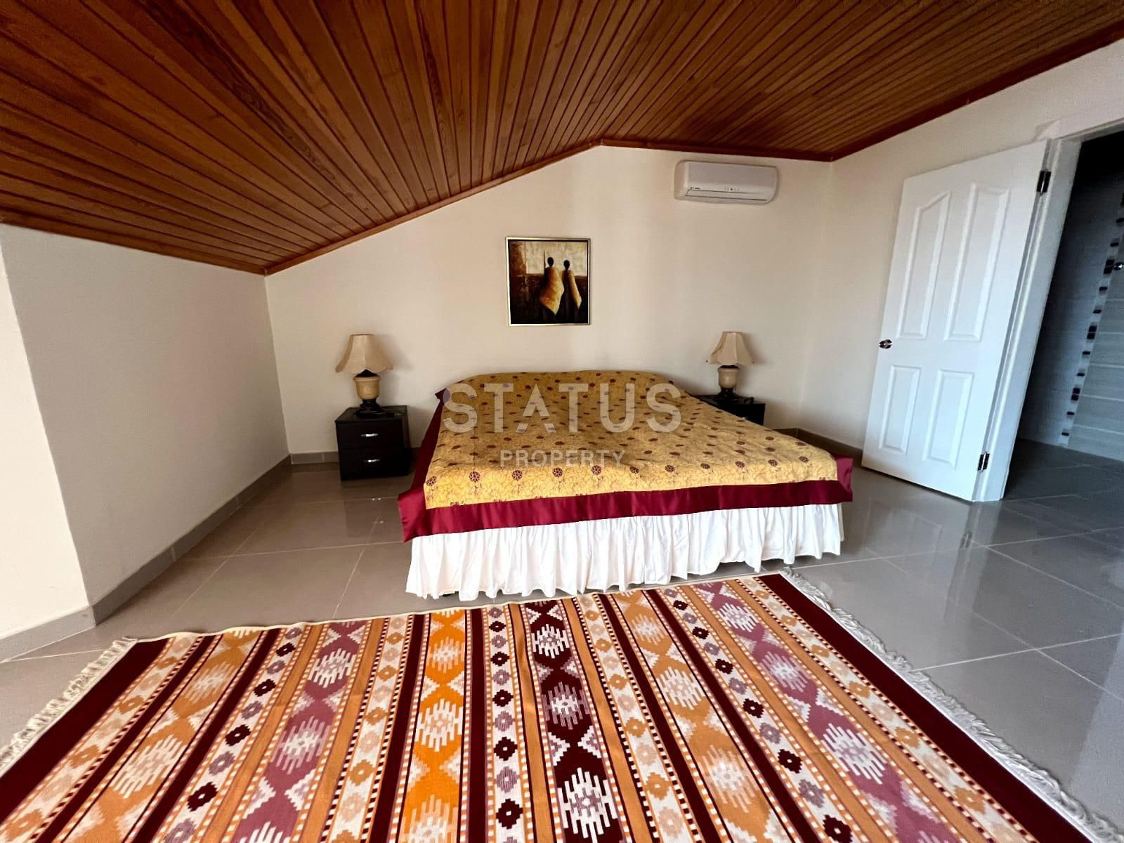 Four-room two-level apartment in a residential complex with a rich infrastructure in OBA. 150m2 фото 12