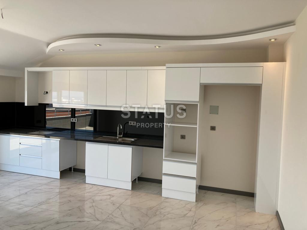 Panoramic duplex 5+1 in the residential complex in Mahmutlar. 280m2 фото 3