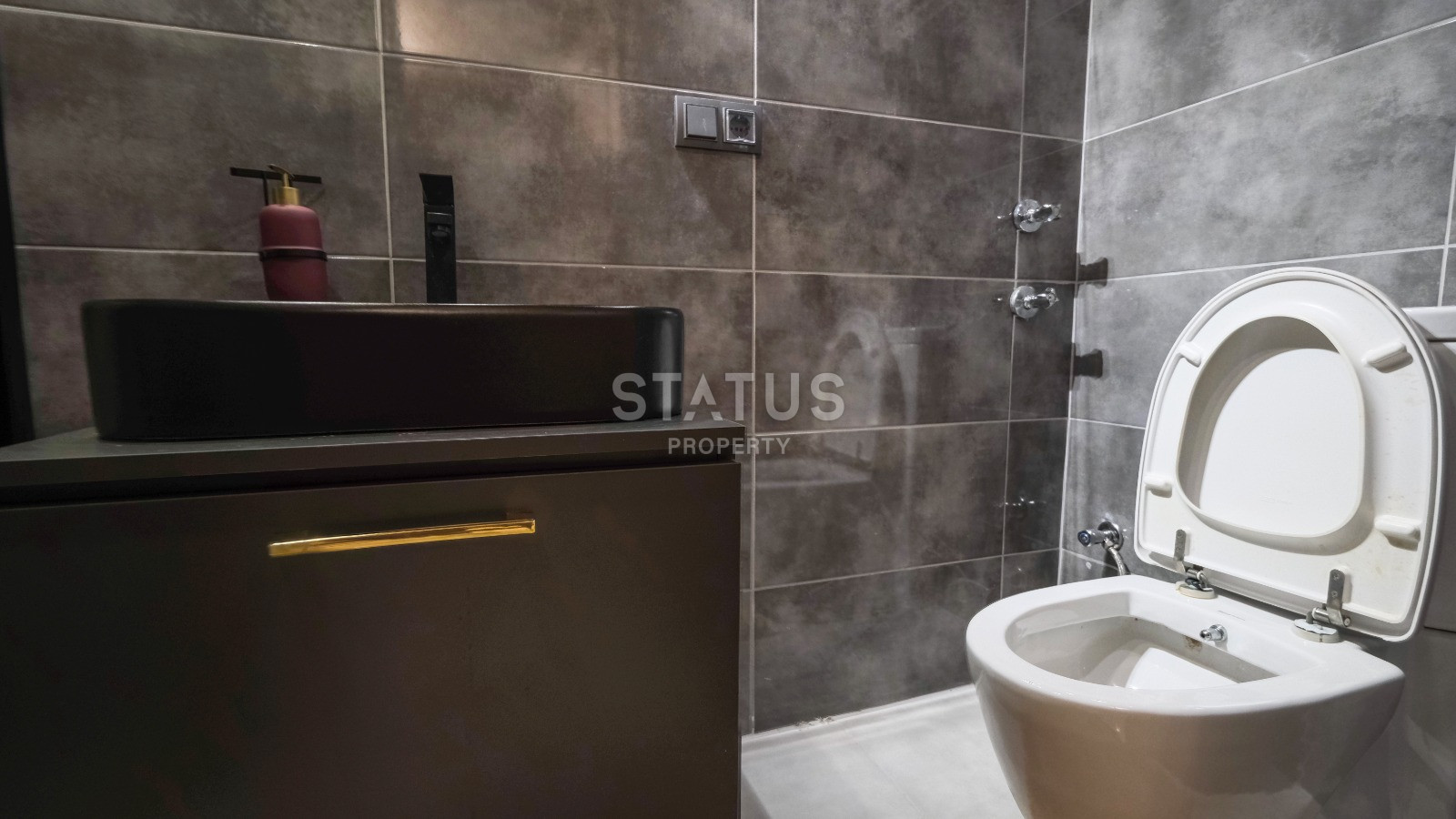 Красивая двухкомнатная квартира под ключ в районе Махмутлар с видом на море и историческую крепость. 120m2. фото 16