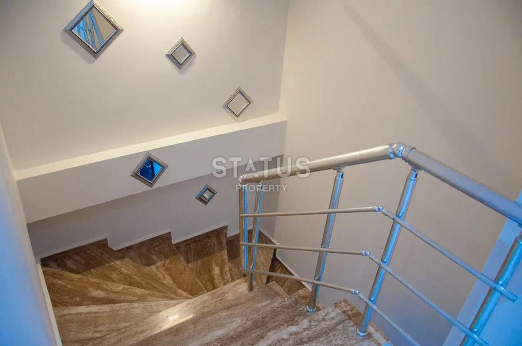 Трёхкомнатный дуплекс с отдельной кухней в центре Алании. 170м2. фото 15