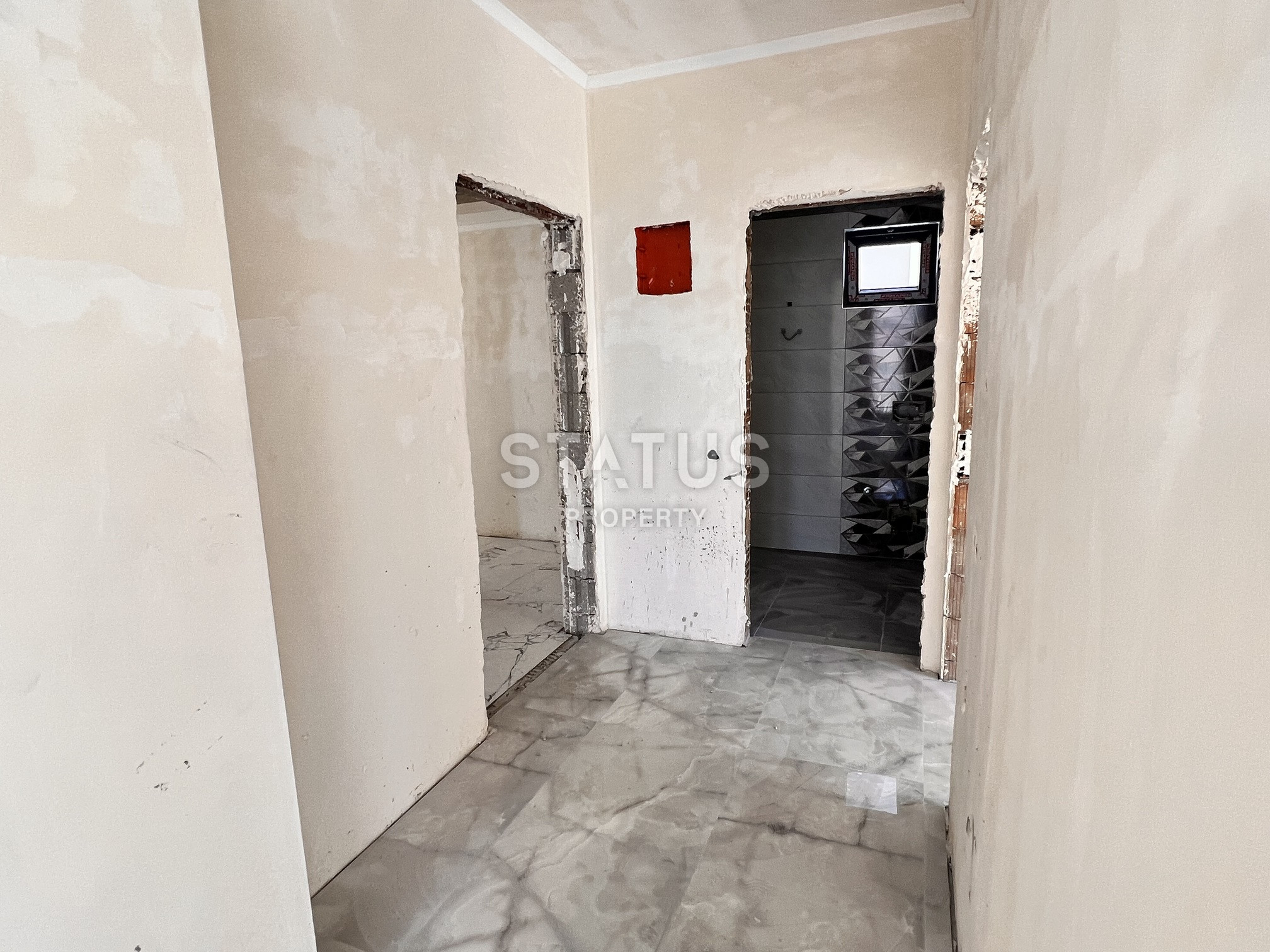 Двухкомнатная квартира на этапе пред сдаче в 400м от моря в Махмутларе. 60м2 фото 18