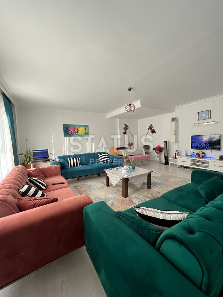 Status Property offers you a spacious inverted duplex. фото 18