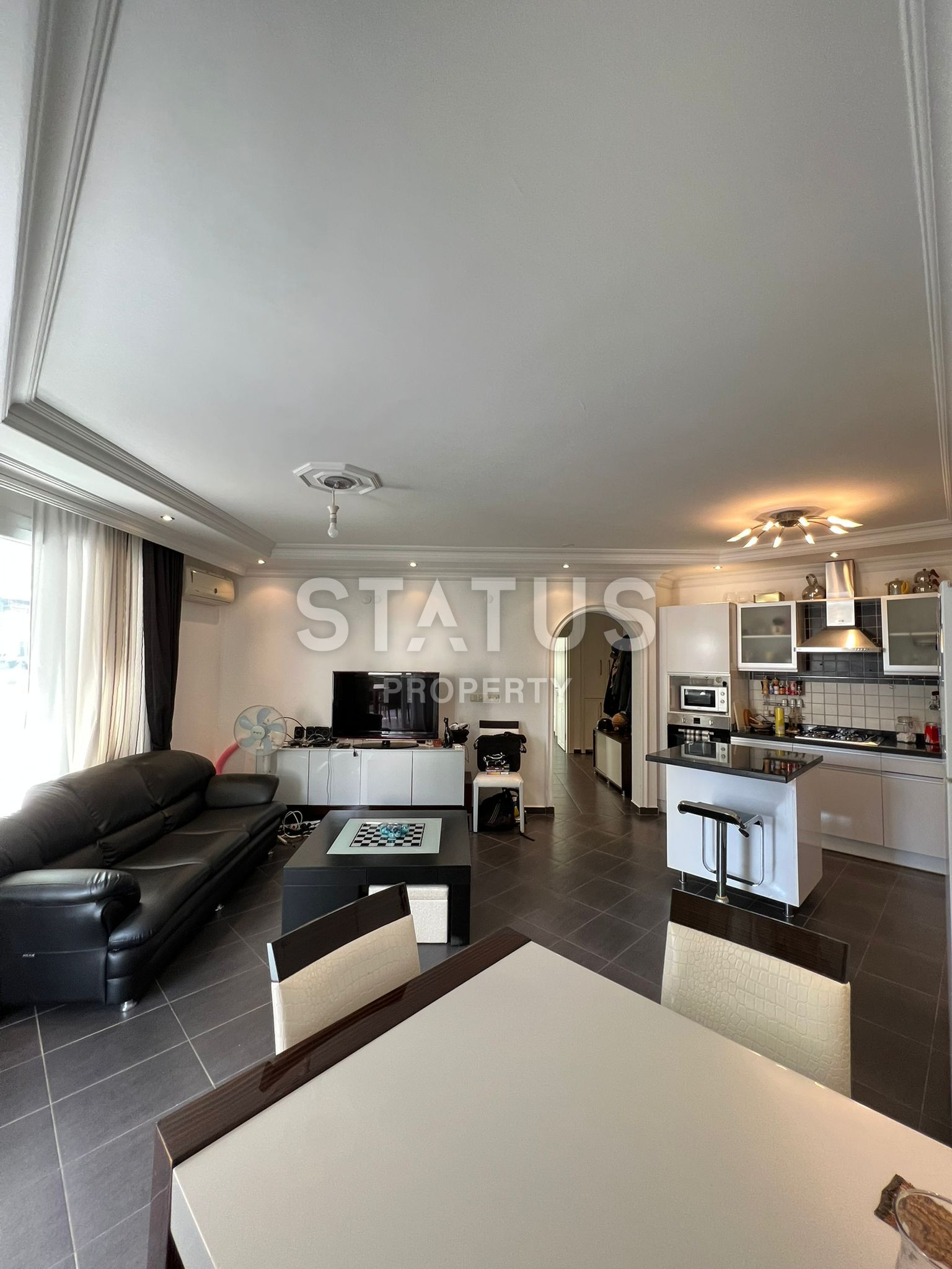 For sale is a three-room apartment in Oba. фото 6