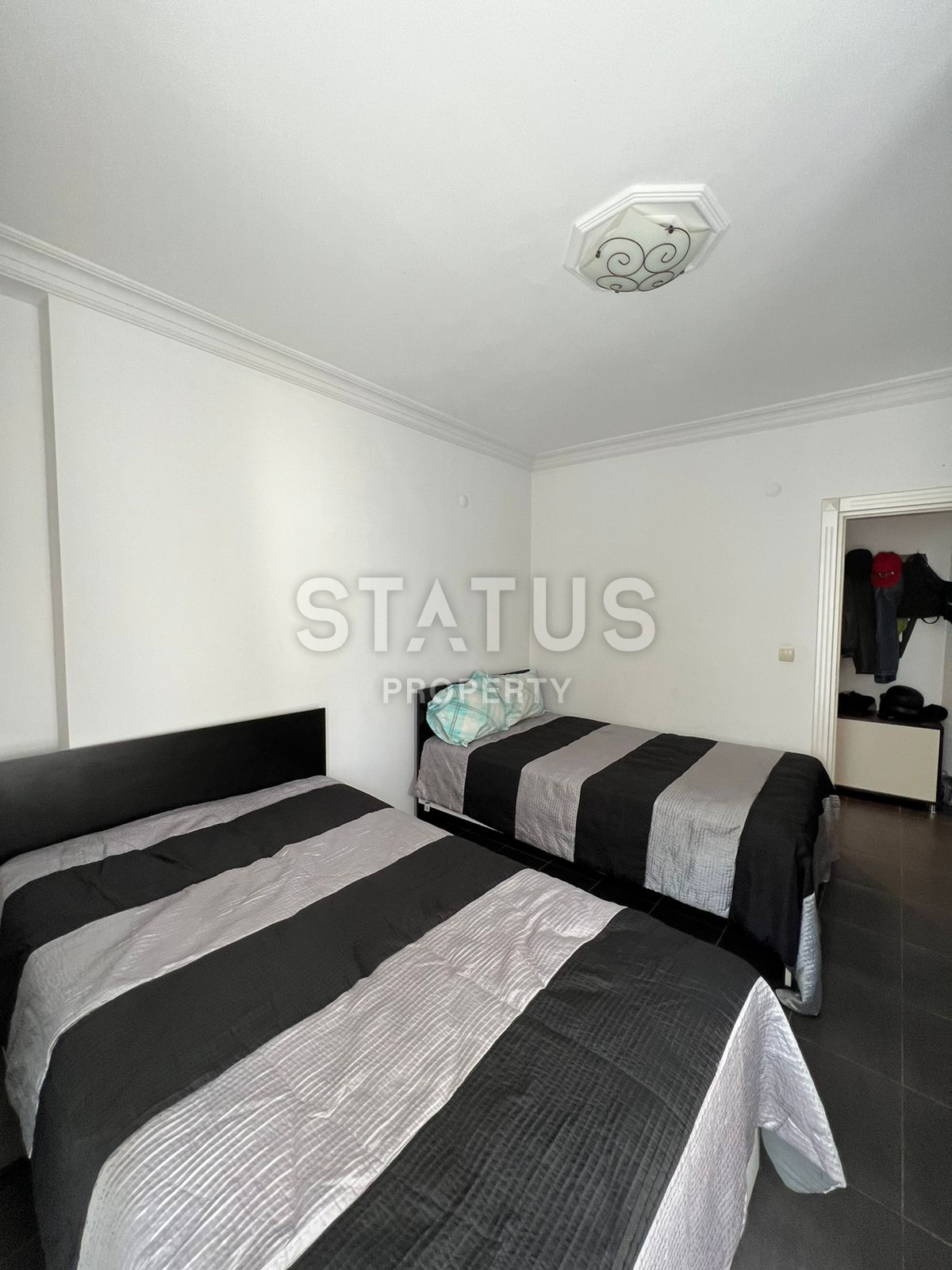 For sale is a three-room apartment in Oba. фото 10