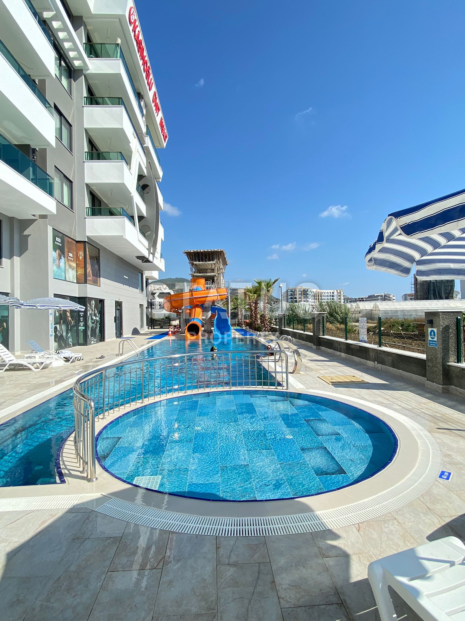 Трёхкомнатная квартира с видом на море в районе Махмутлар. 120м2 фото 1