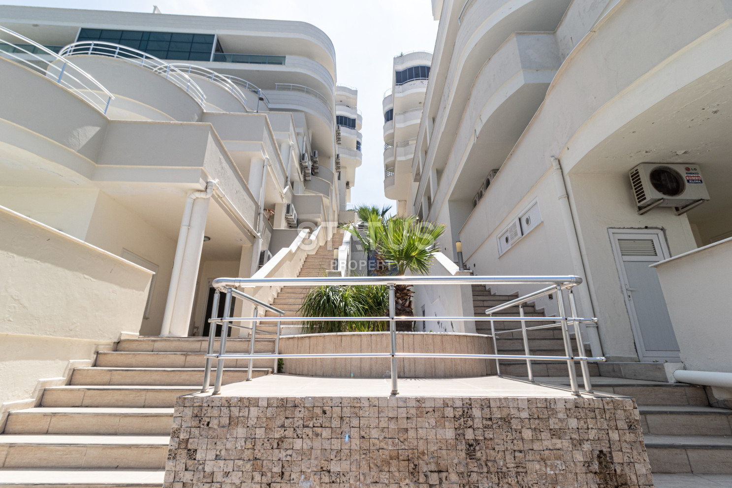 Трёхкомнатная квартира с террасой в спальной части района Махмутлар. 130м2 фото 11