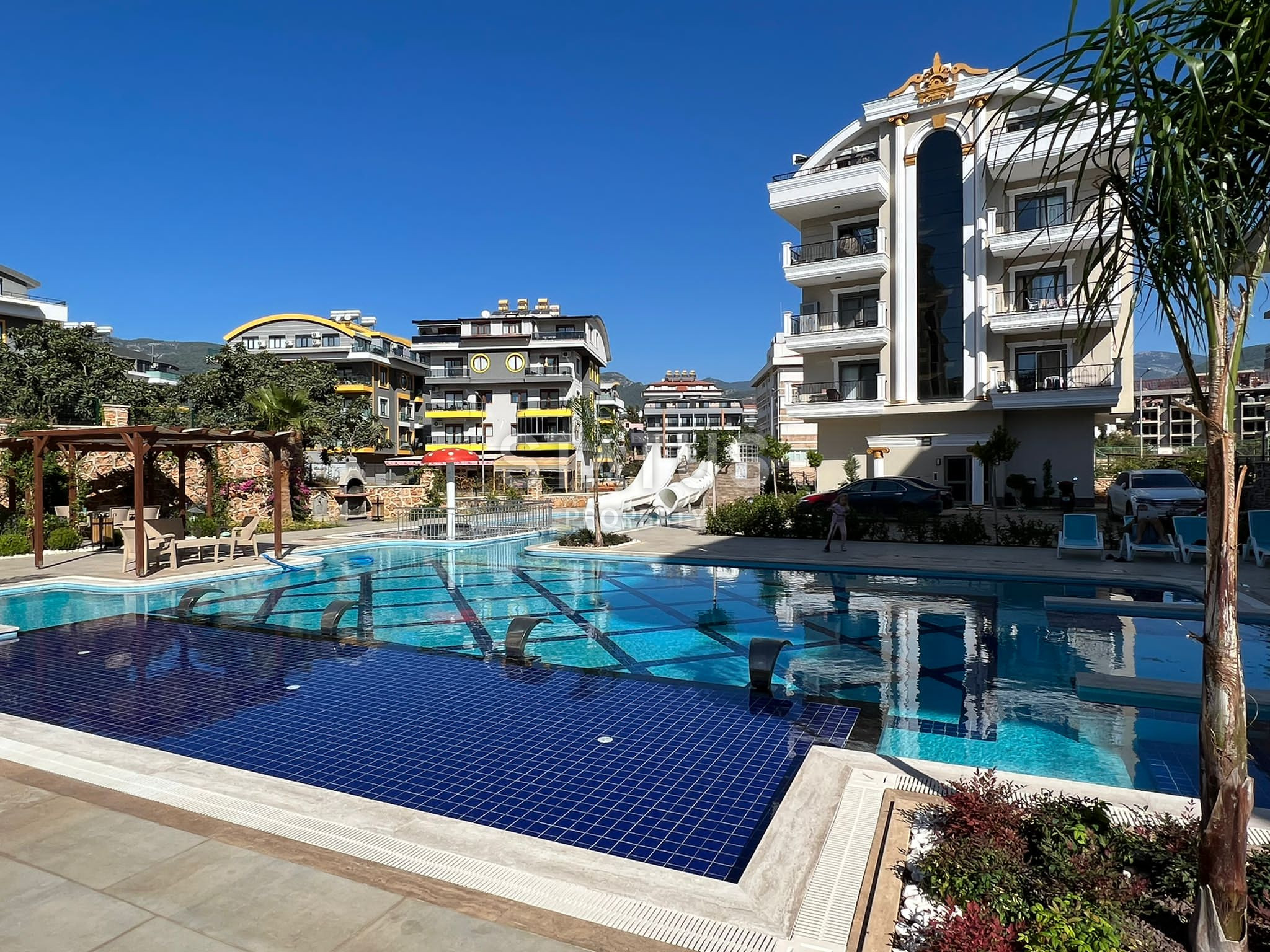 Furnished one-bedroom apartment with a separate kitchen in a residential complex with full infrastructure in OBA. 110m2 фото 5