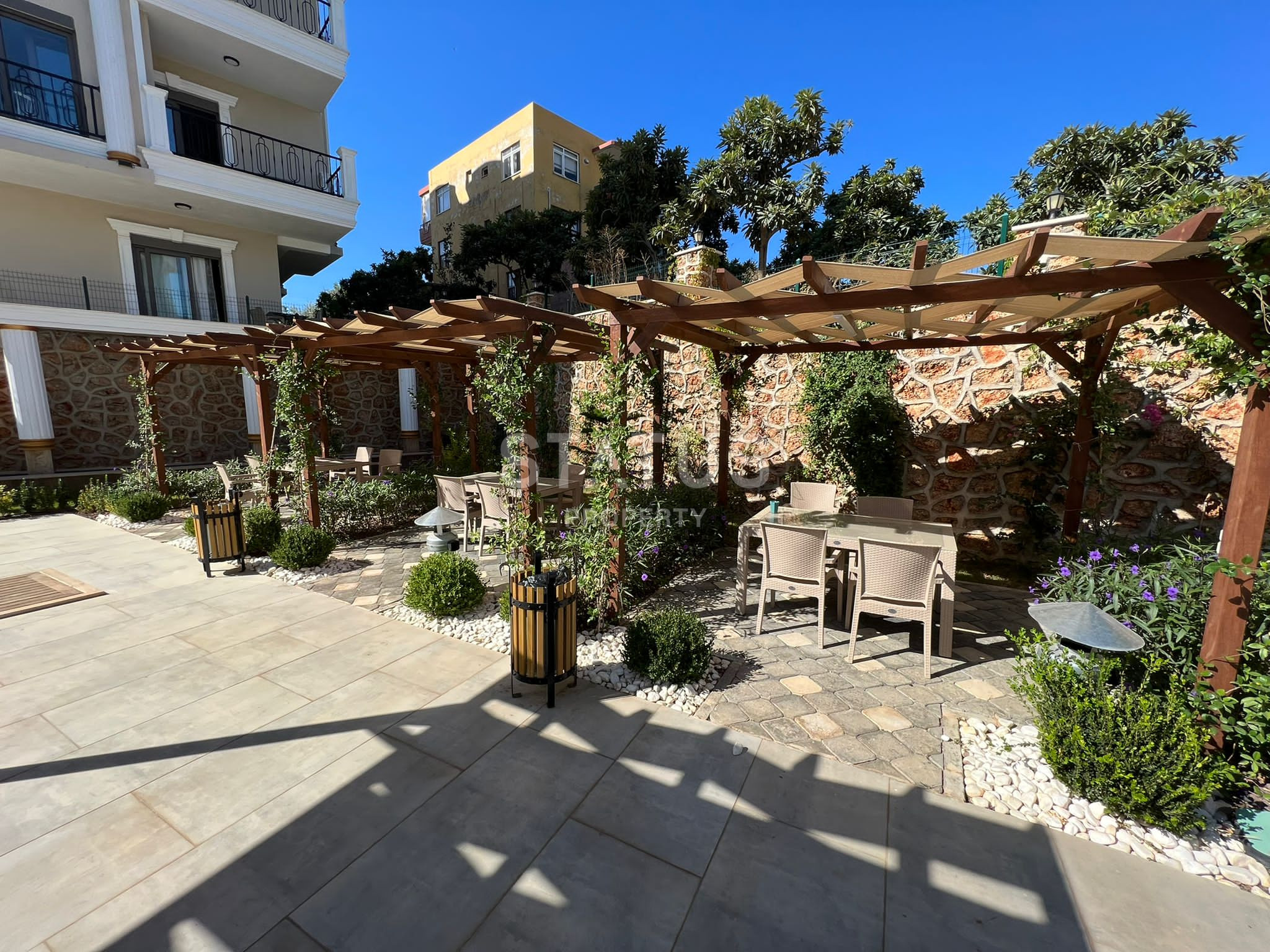 Furnished one-bedroom apartment with a separate kitchen in a residential complex with full infrastructure in OBA. 110m2 фото 27