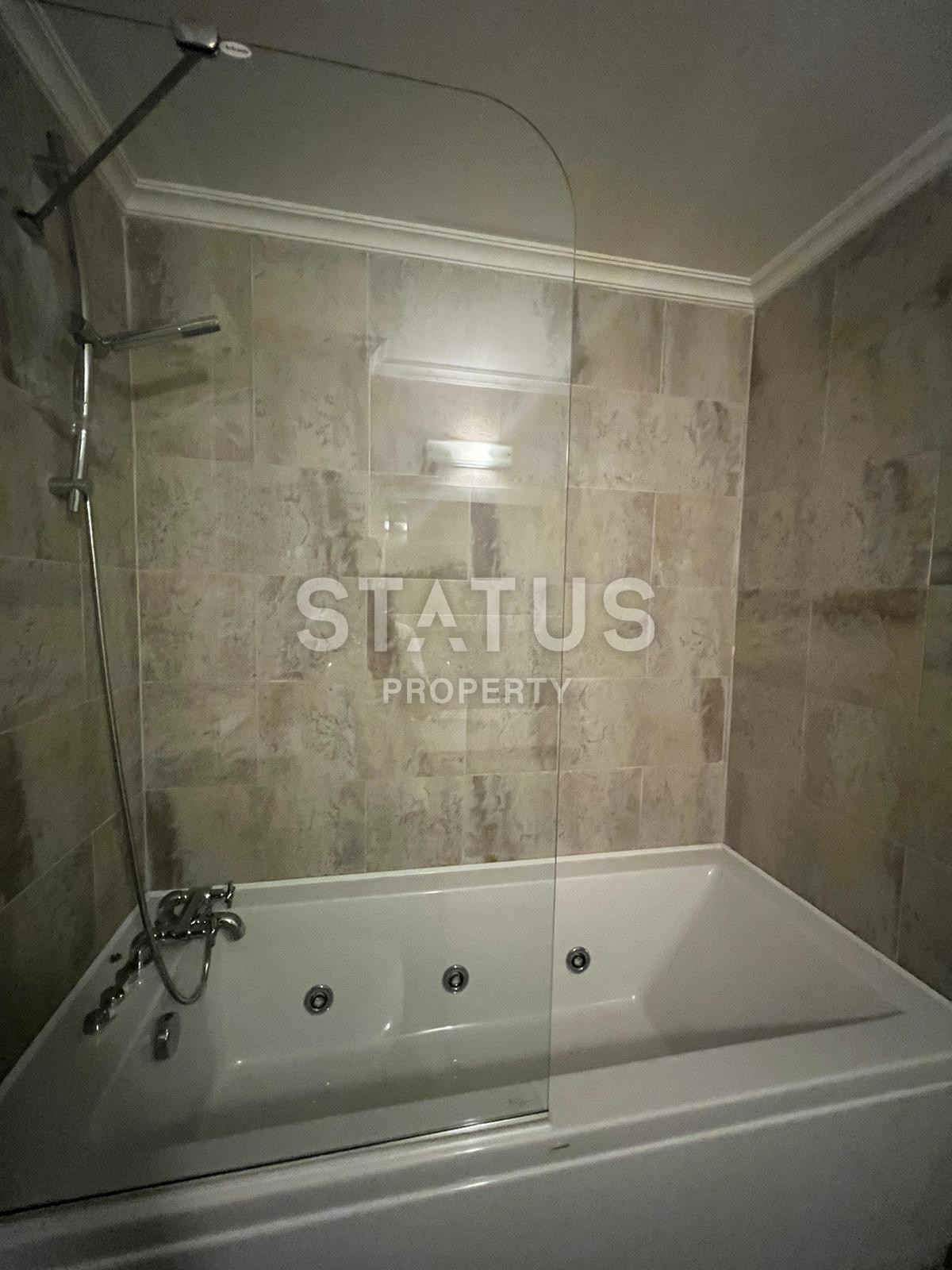 Spacious one-bedroom apartment overlooking the sea and the fortress of Alanya. 100m2 фото 12