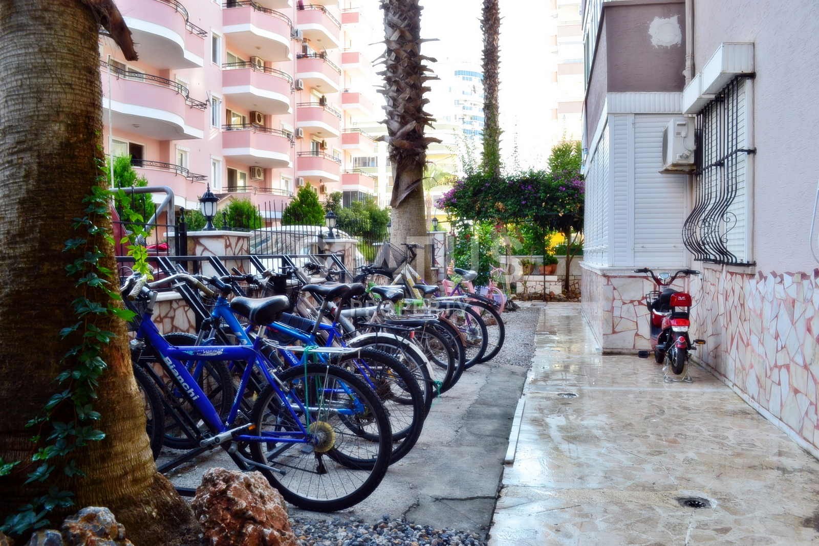 Апартаменты 2+1 в комплексе с бассейном в Махмутларе, 90 м2 фото 25