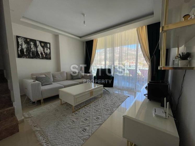 Дуплекс 2+1 с люкс мебелью в Махмутларе, 130м2 фото 1