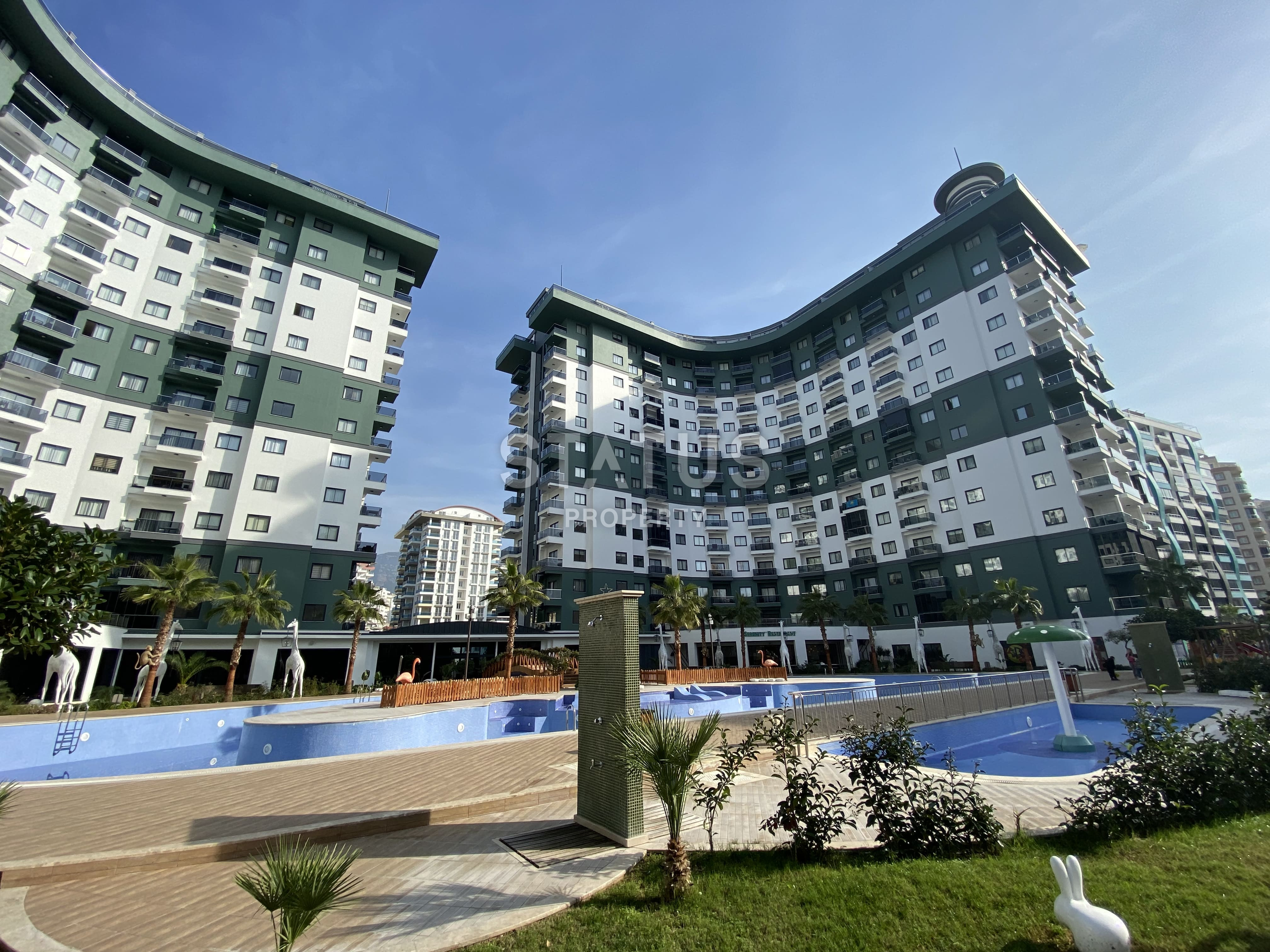 Furnished apartments 2+1 in a residential complex of a hotel type in Mahmutlar. 110m2 фото 6