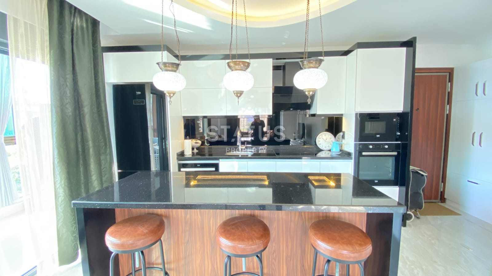 Трехкомнатные меблированные апартаменты в районе Кестель, 87м2 фото 3