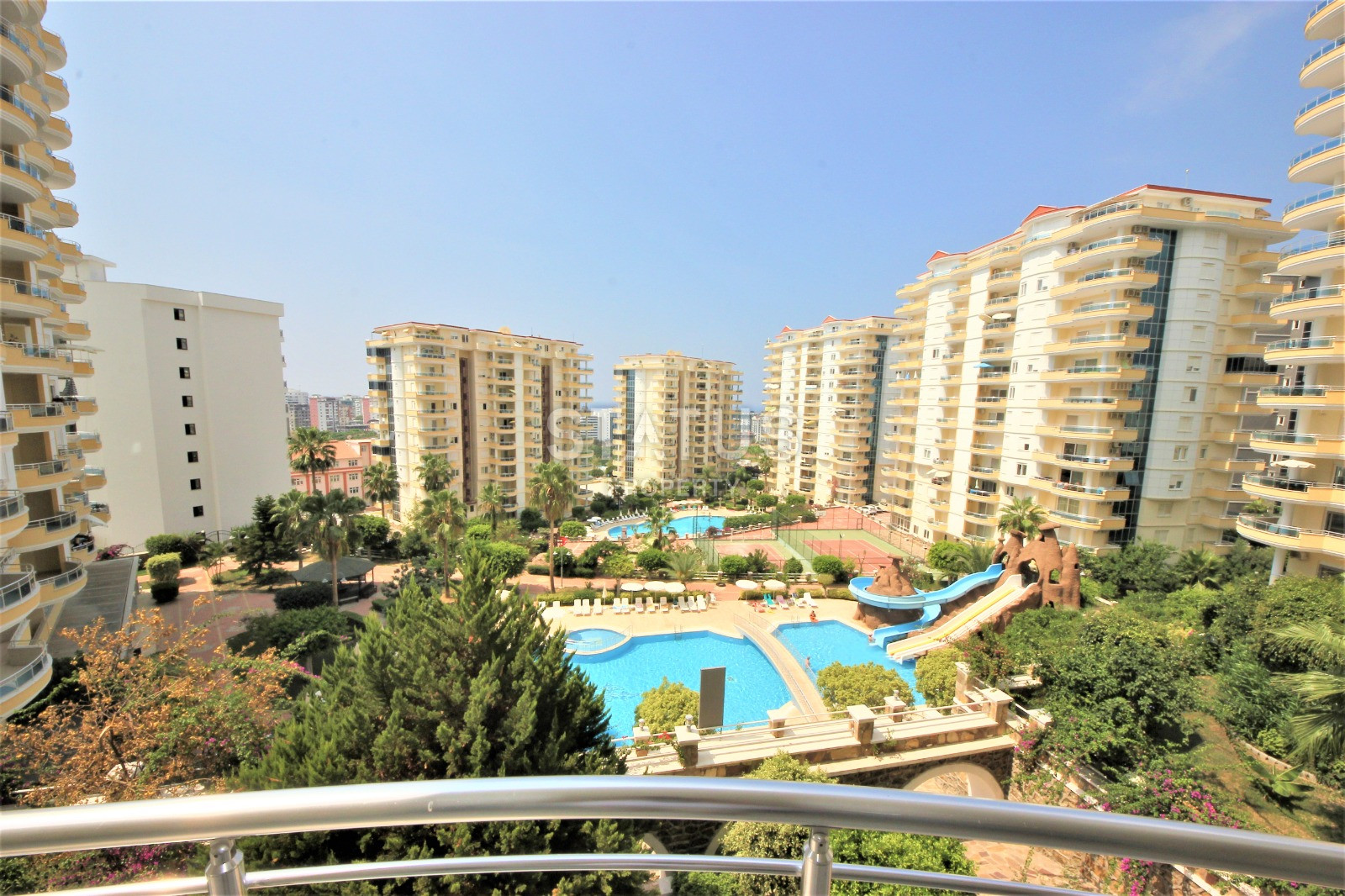 Просторная трёхкомнатная квартира в масштабном комплексе в Махмутларе. 170м2 фото 16