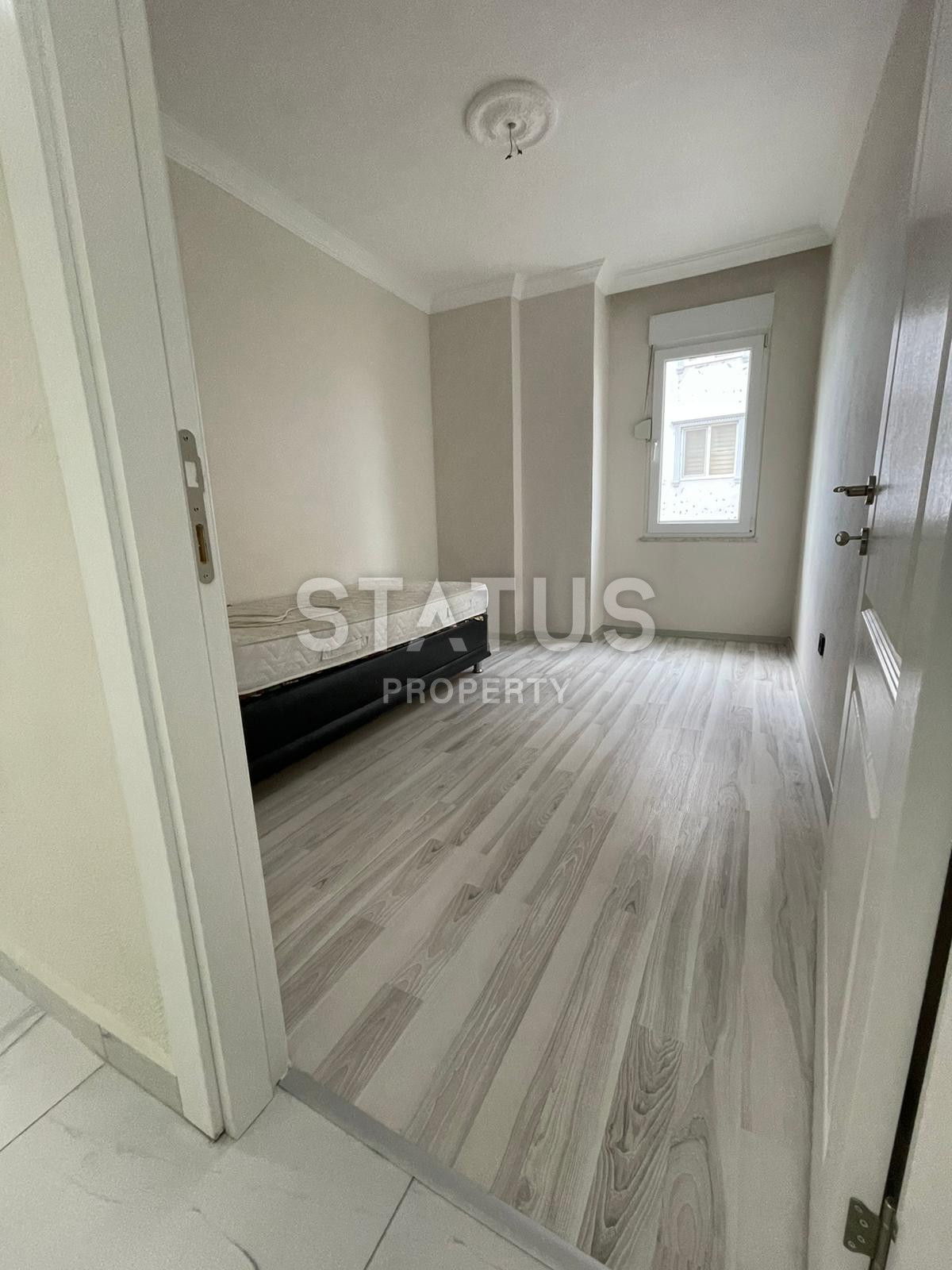 Четырехкомнатная квартира со свежим ремонтом без техники и мебели в Оба, 150 м2 фото 4