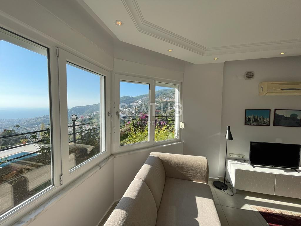 Трехкомнатные апартаменты с панорамным видом на город и море в Бекташ, 110 м2 фото 12