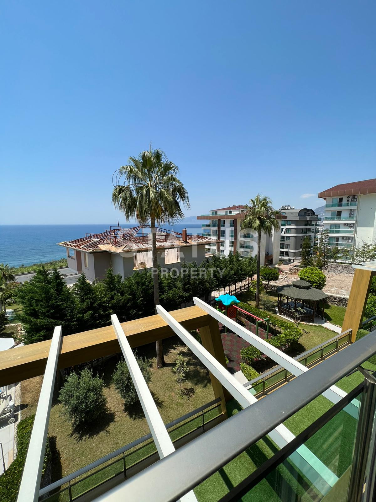 Two-room apartment on the first coastline in Kargicak, 70 m2 фото 3