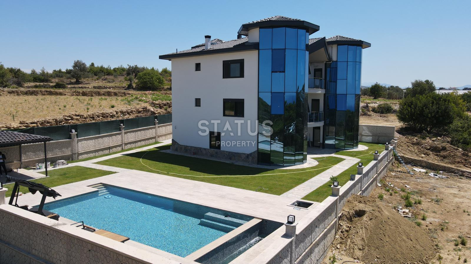 Огромная трёхэтажная вила с видом на море в районе Инжекум. 660м2 фото 11