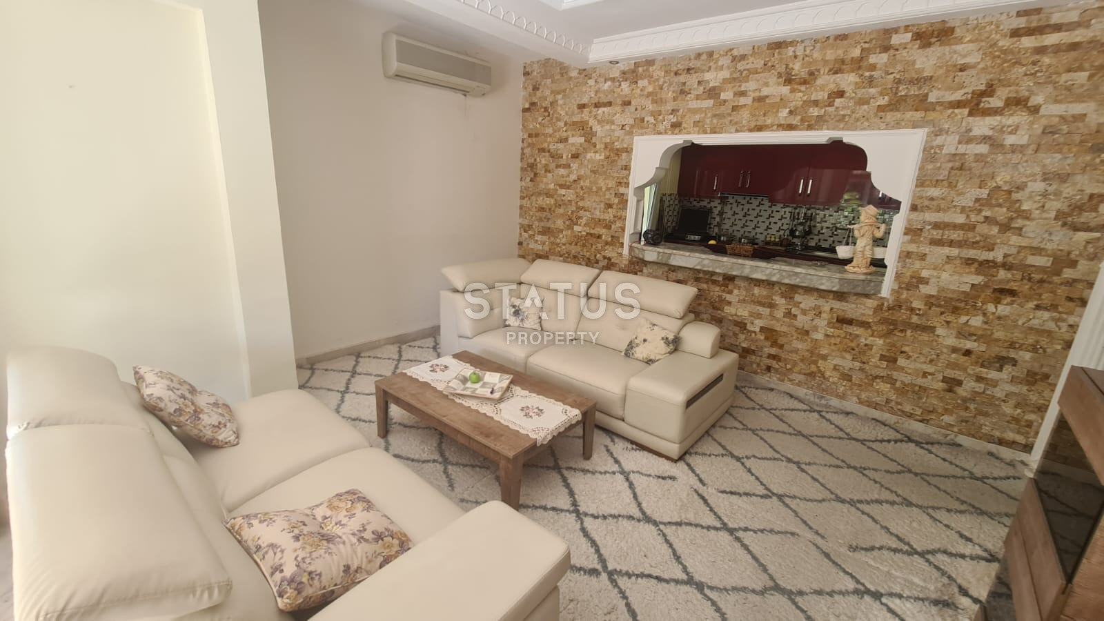 Three-room furnished apartment 200m from the sea in OBA. 90m2 фото 3