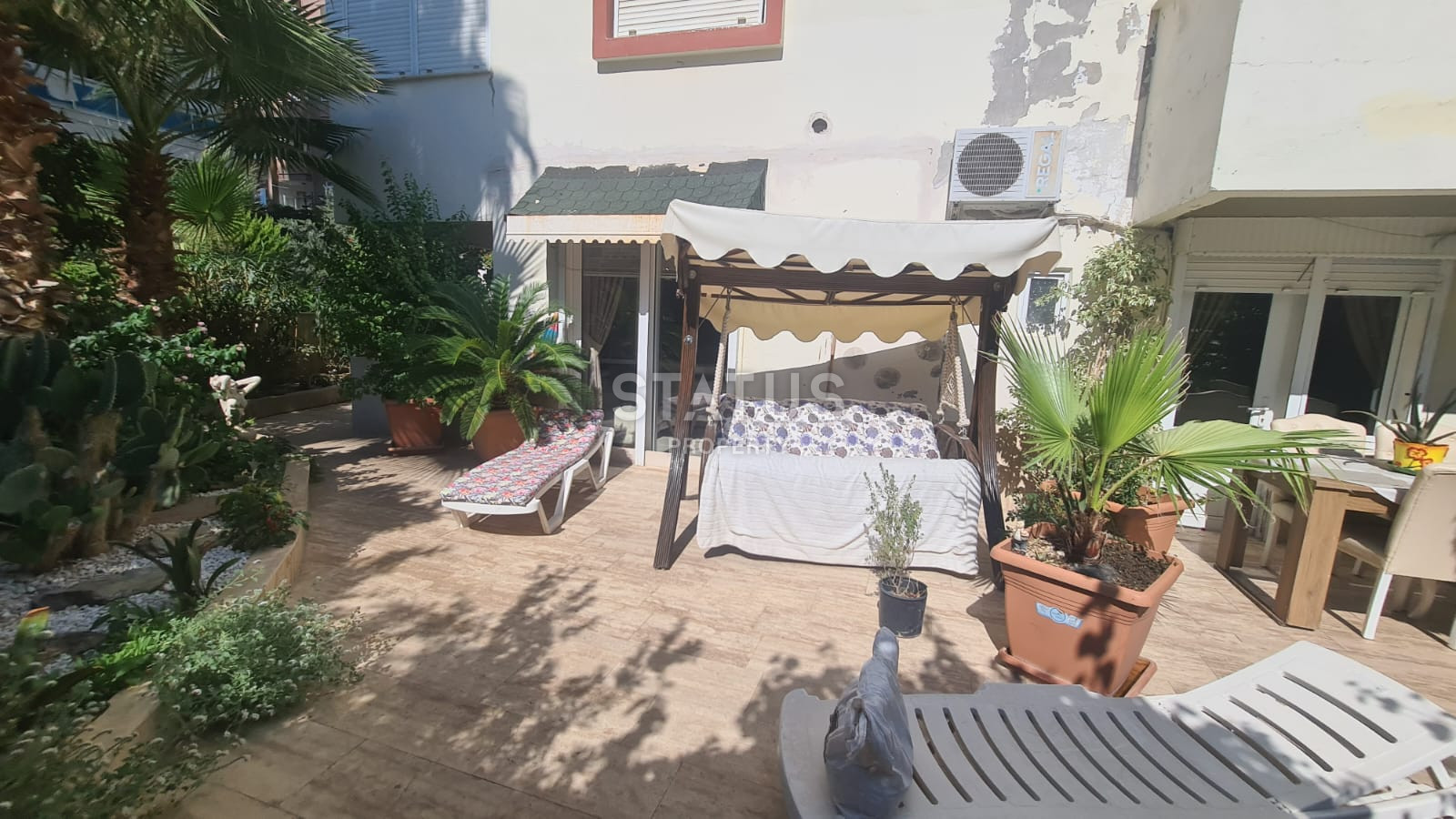 Three-room furnished apartment 200m from the sea in OBA. 90m2 фото 27