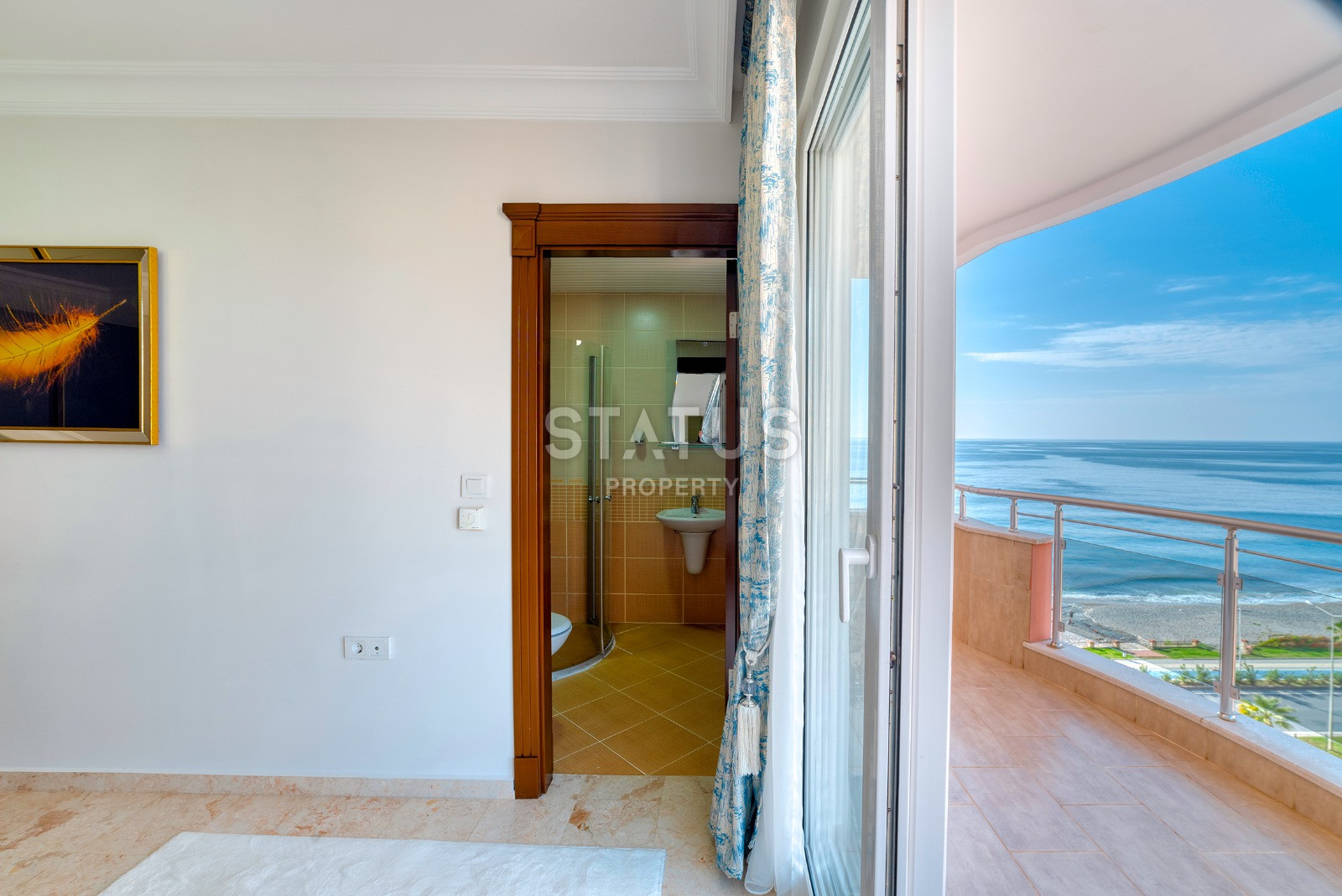 Панорамная трёхкомнатная квартира под ключ в первой береговой в Махмутларе, 125 м2 фото 10