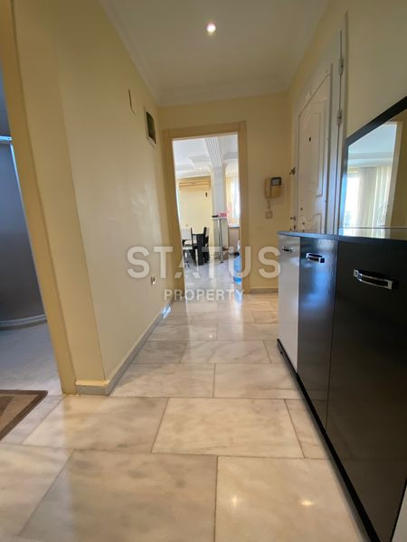 Spacious three-room apartment with a good location in OBA. 120m2 фото 4