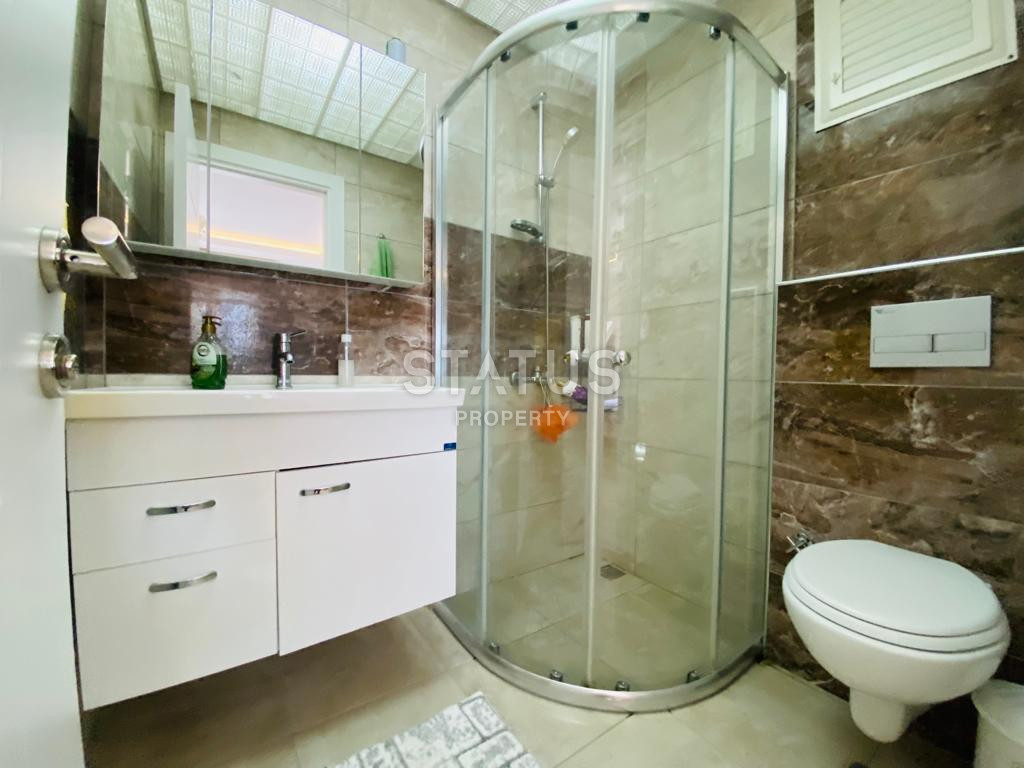 Светлая меблированная трёхкомнатная квартира в близи моря в Махмутларе.  107м2 фото 13