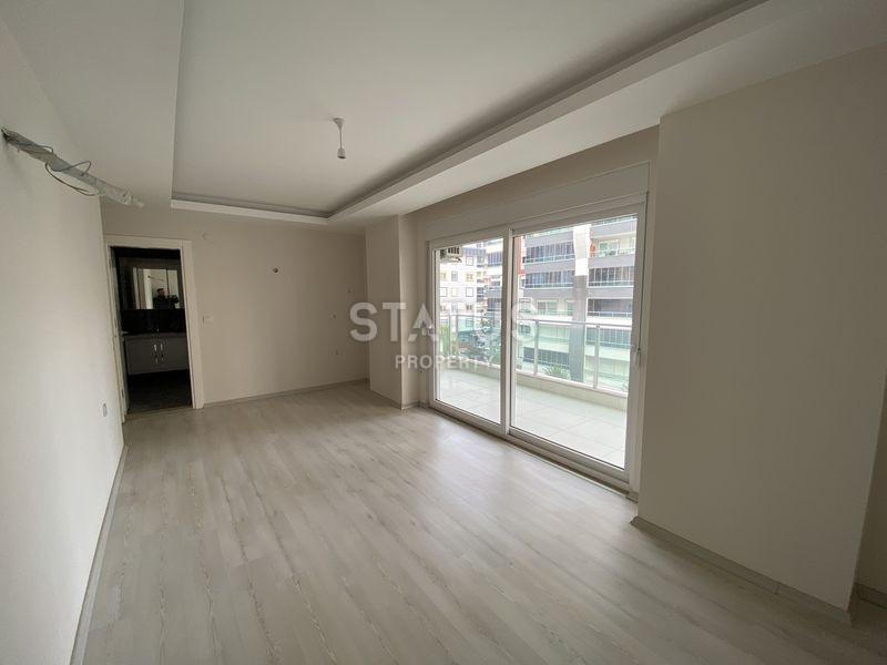 Светлая просторная квартира 3+1 с отдельной кухней в самом центре Махмутлара, 180 м2 фото 11