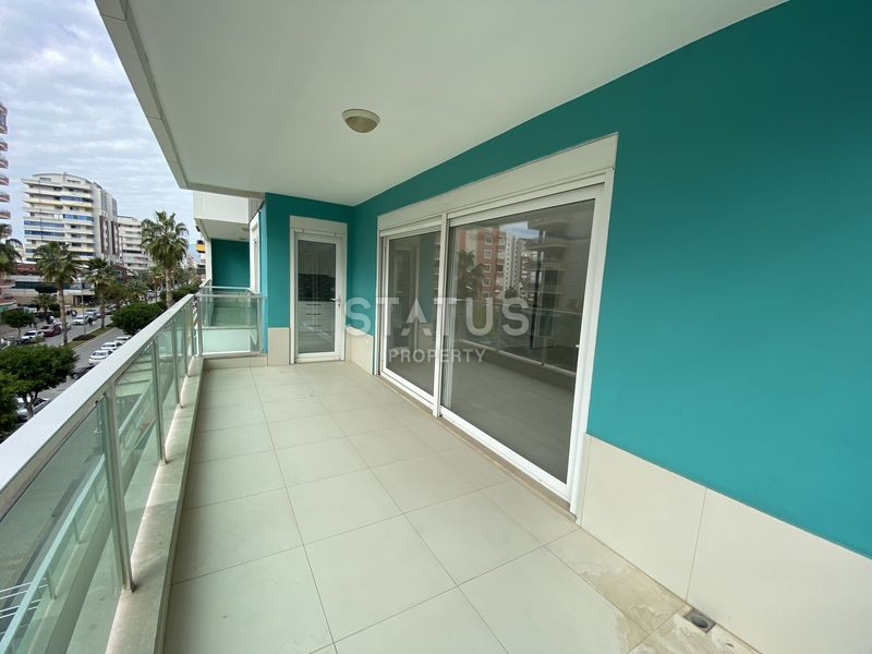 Светлая просторная квартира 3+1 с отдельной кухней в самом центре Махмутлара, 180 м2 фото 13