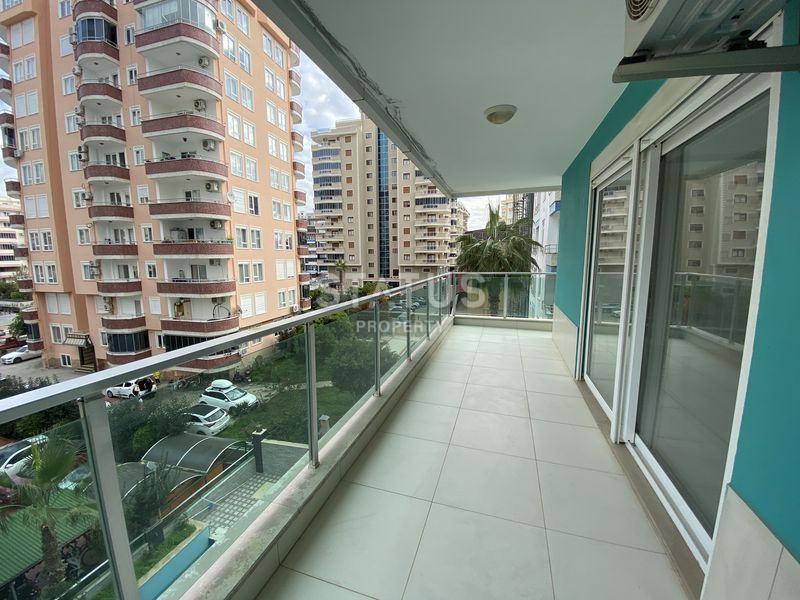 Светлая просторная квартира 3+1 с отдельной кухней в самом центре Махмутлара, 180 м2 фото 16