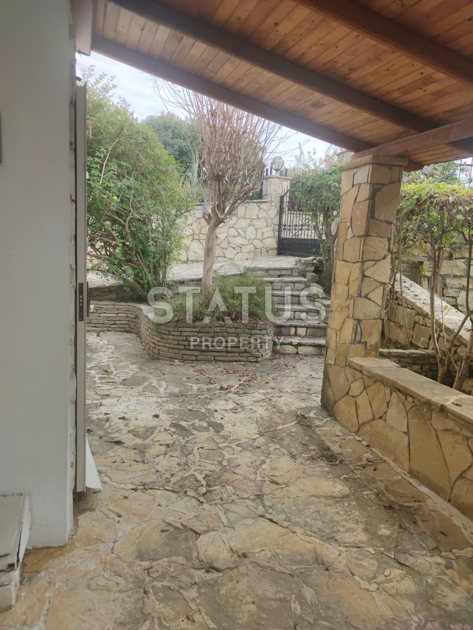 Двухэтажная вилла всего в 600м от моря в Авсалларе. 310м2 фото 32