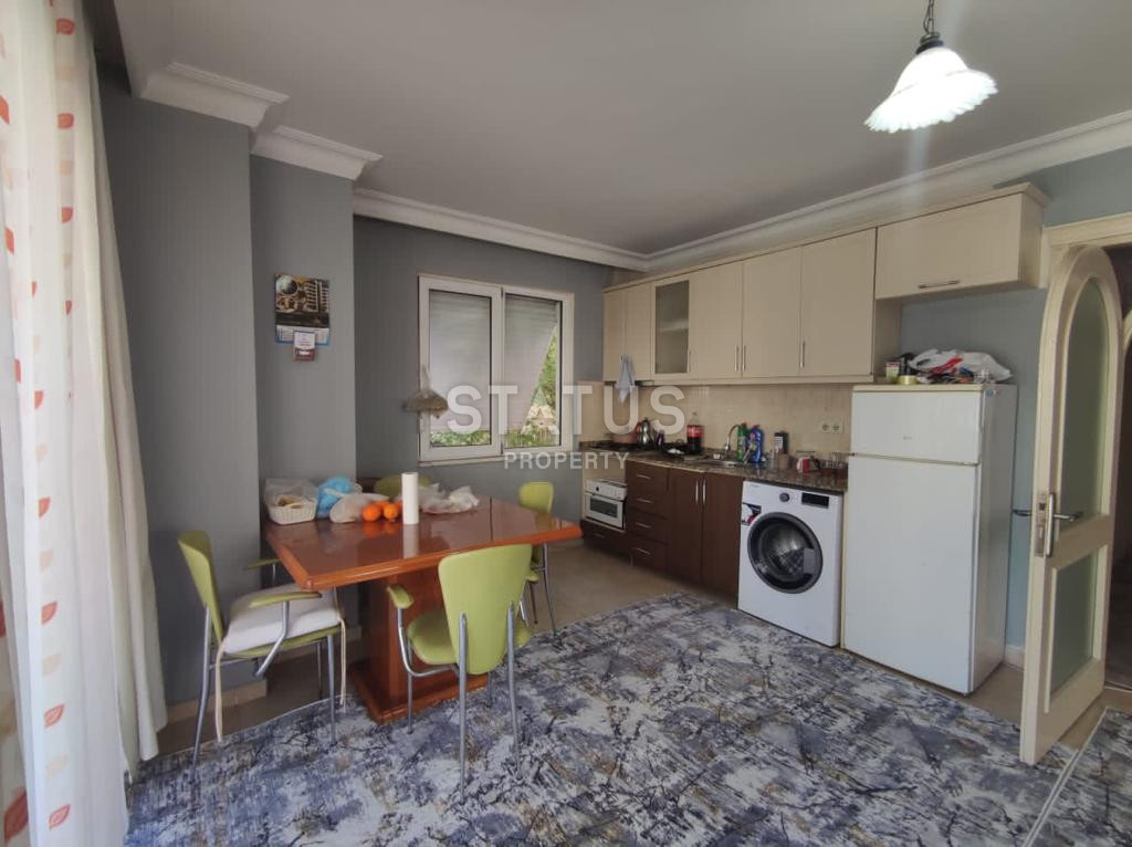 Просторная двухкомнатная квартира в центре города 700м от моря. 70м2 фото 6