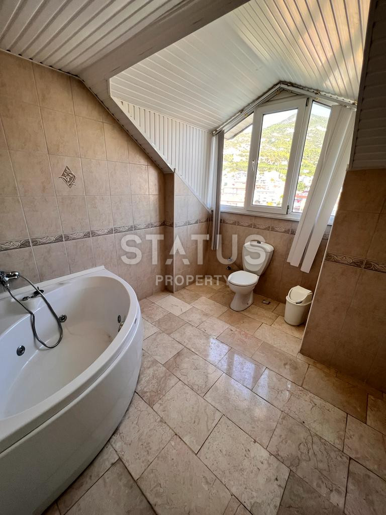 Three-room apartment in the center of Alanya with gorgeous views, 180m2 фото 14