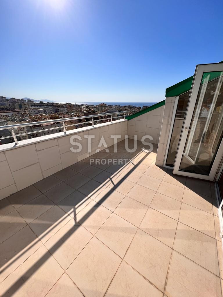 Three-room apartment in the center of Alanya with gorgeous views, 180m2 фото 18