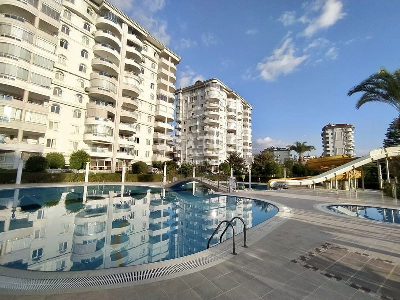 Двухуровневый дуплекс с джакузи 4+1 с видом на море в Джикджилли. 300м2 фото 23