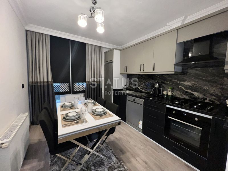 Реновированная квартира в доме городского типа с бассейном в центре Аланьи. 150м2 фото 4