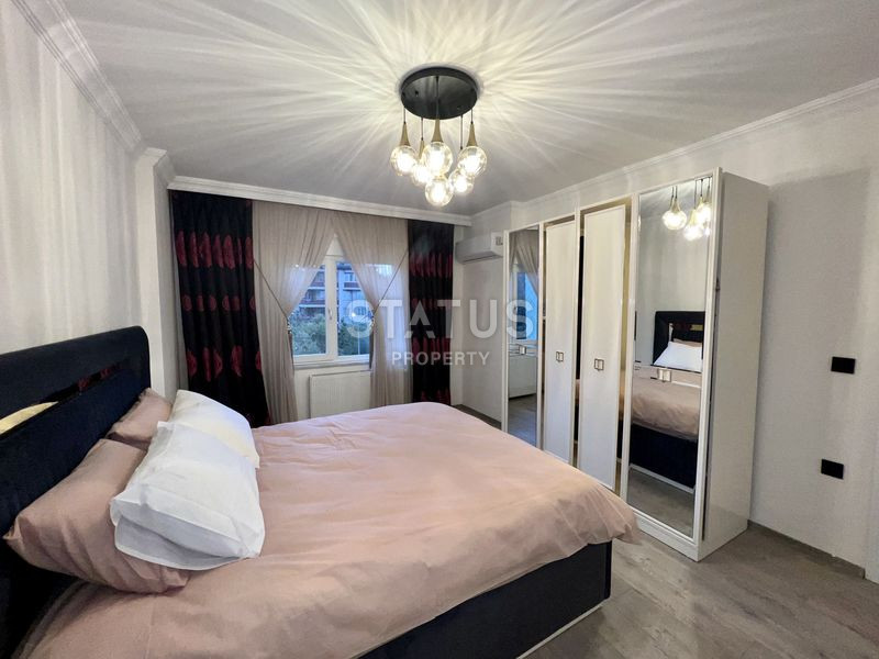 Реновированная квартира в доме городского типа с бассейном в центре Аланьи. 150м2 фото 6