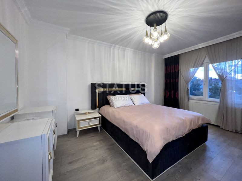 Реновированная квартира в доме городского типа с бассейном в центре Аланьи. 150м2 фото 8