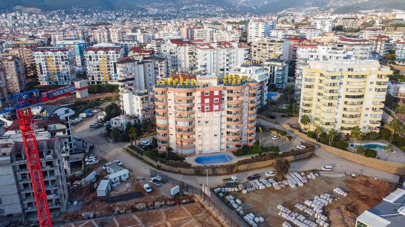 Уютная трёхкомнатная меблированная квартира 250м от моря в открытом районе Тосмур. 120м2 фото 2