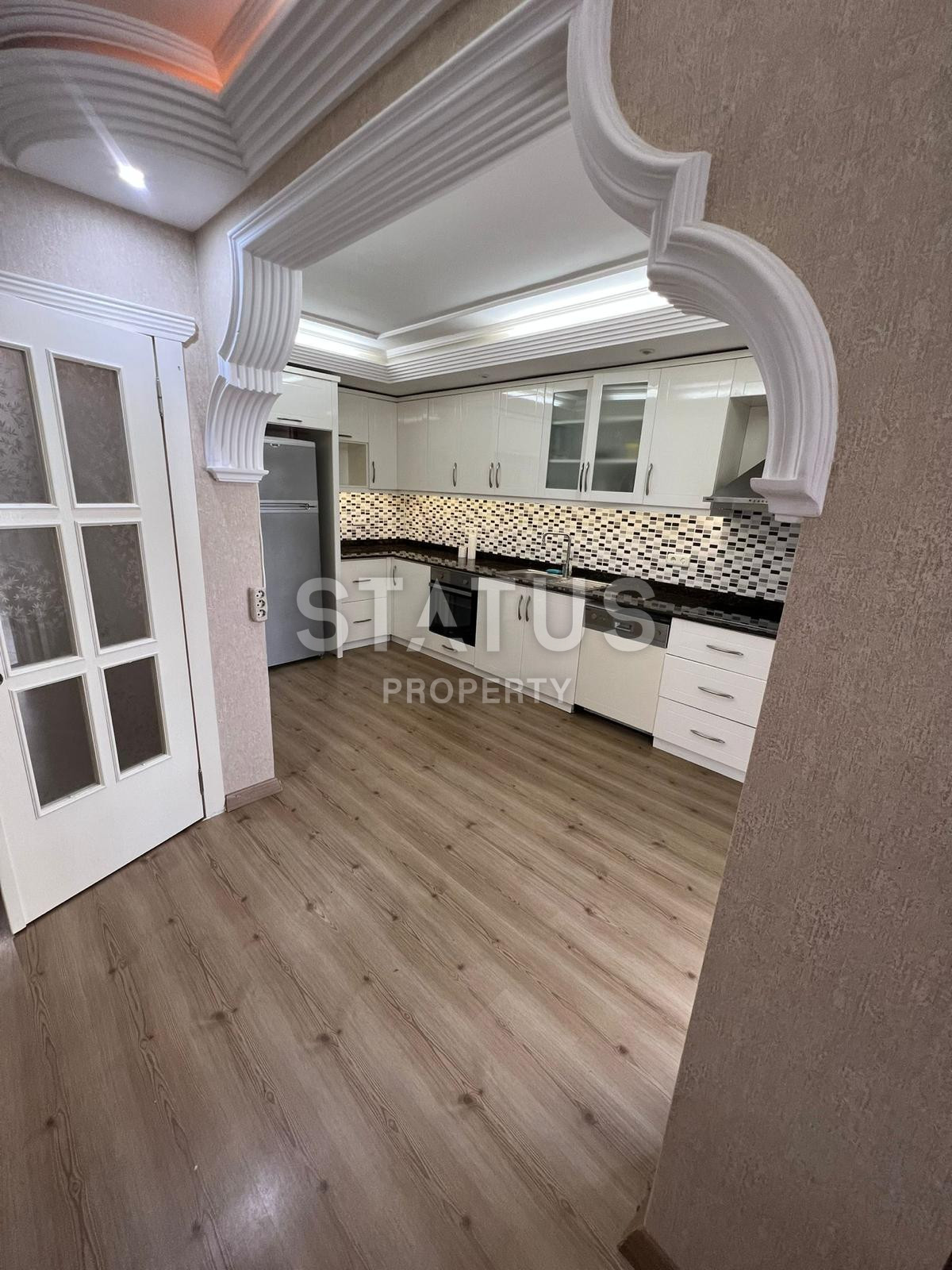 Просторная четырехкомнатная квартира в Обе, 220м2 фото 3