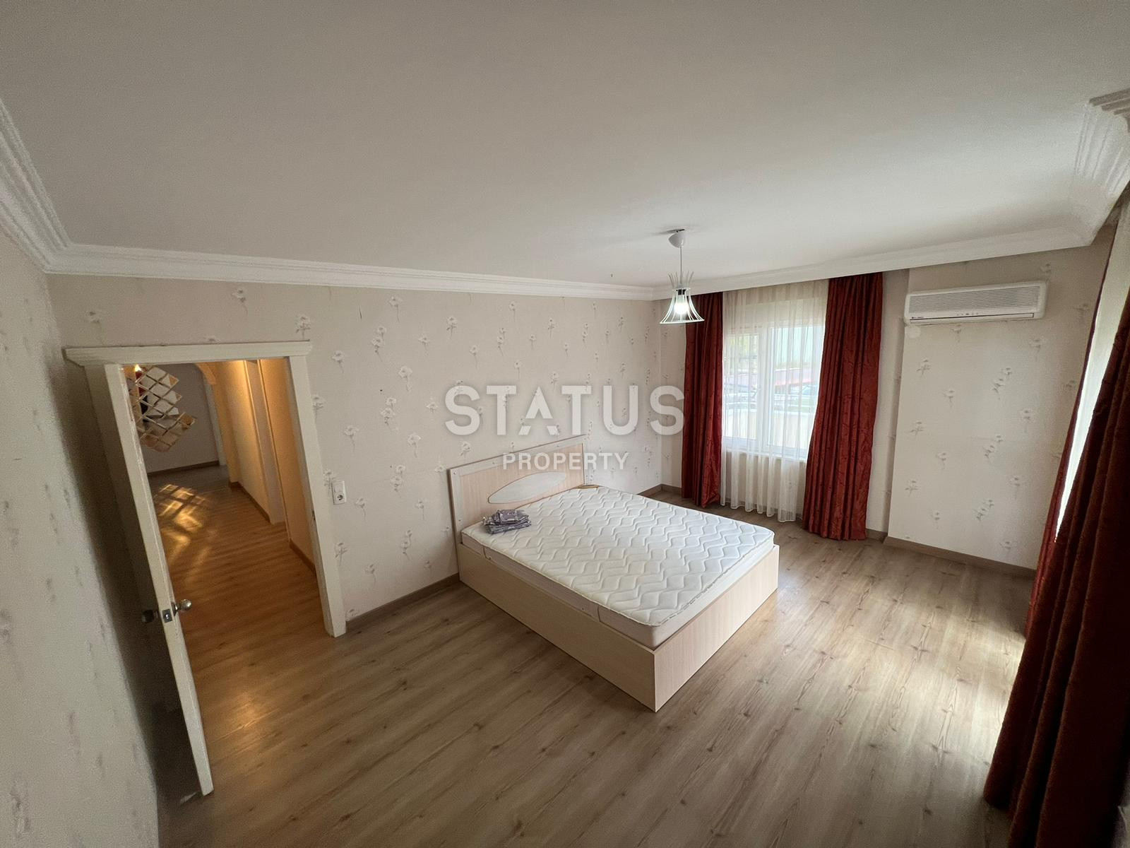 Просторная четырехкомнатная квартира в Обе, 220м2 фото 12