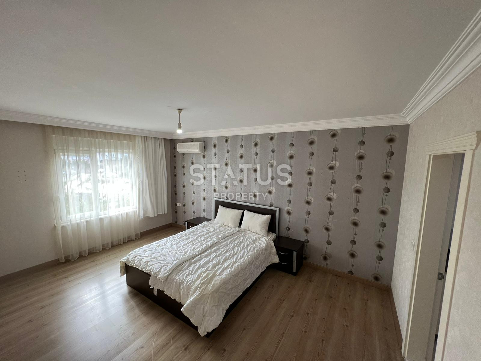 Просторная четырехкомнатная квартира в Обе, 220м2 фото 14