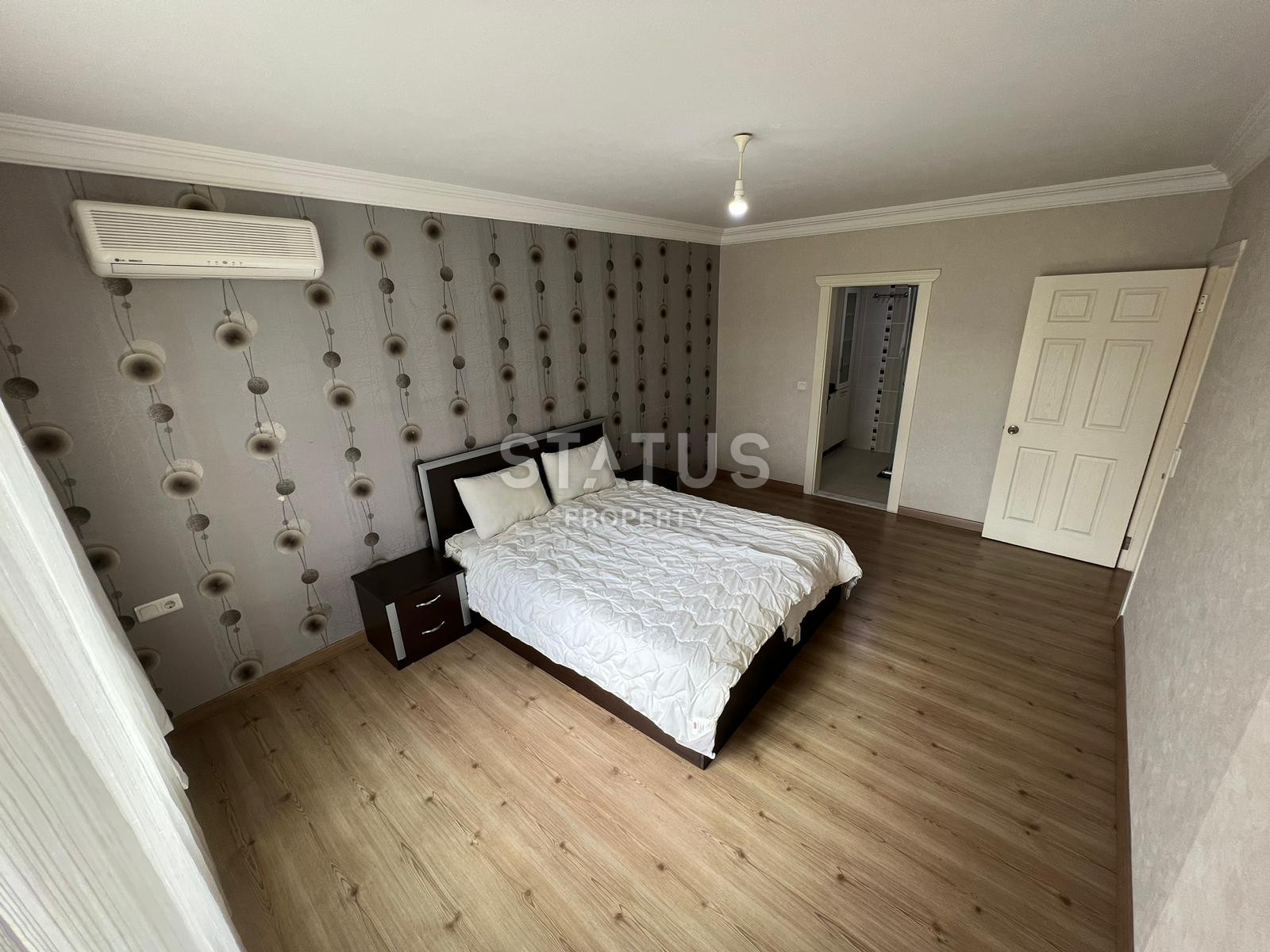 Просторная четырехкомнатная квартира в Обе, 220м2 фото 15