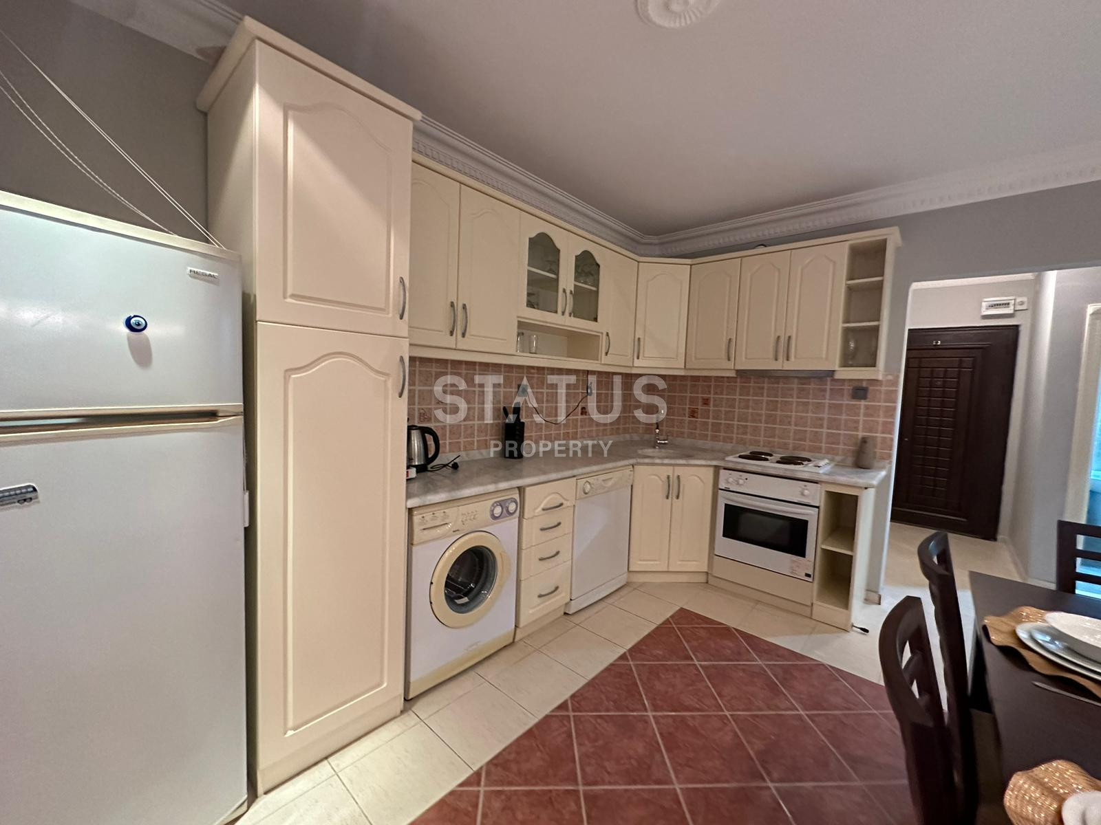 Просторная трёхкомнатная меблированная квартира 200м от моря в открытом районе Тосмур. 110м2 фото 4