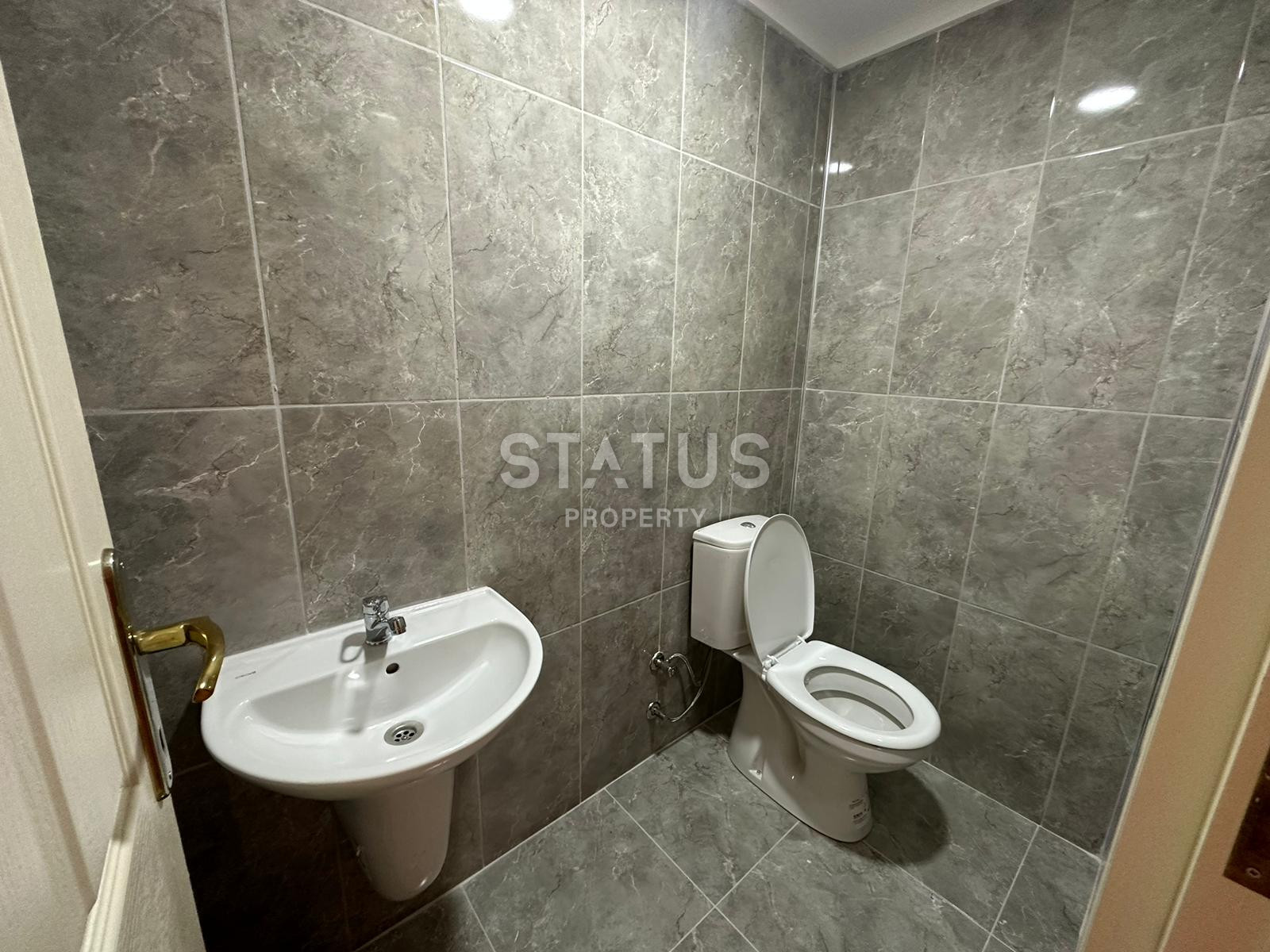 Просторная трёхкомнатная меблированная квартира 200м от моря в открытом районе Тосмур. 110м2 фото 13