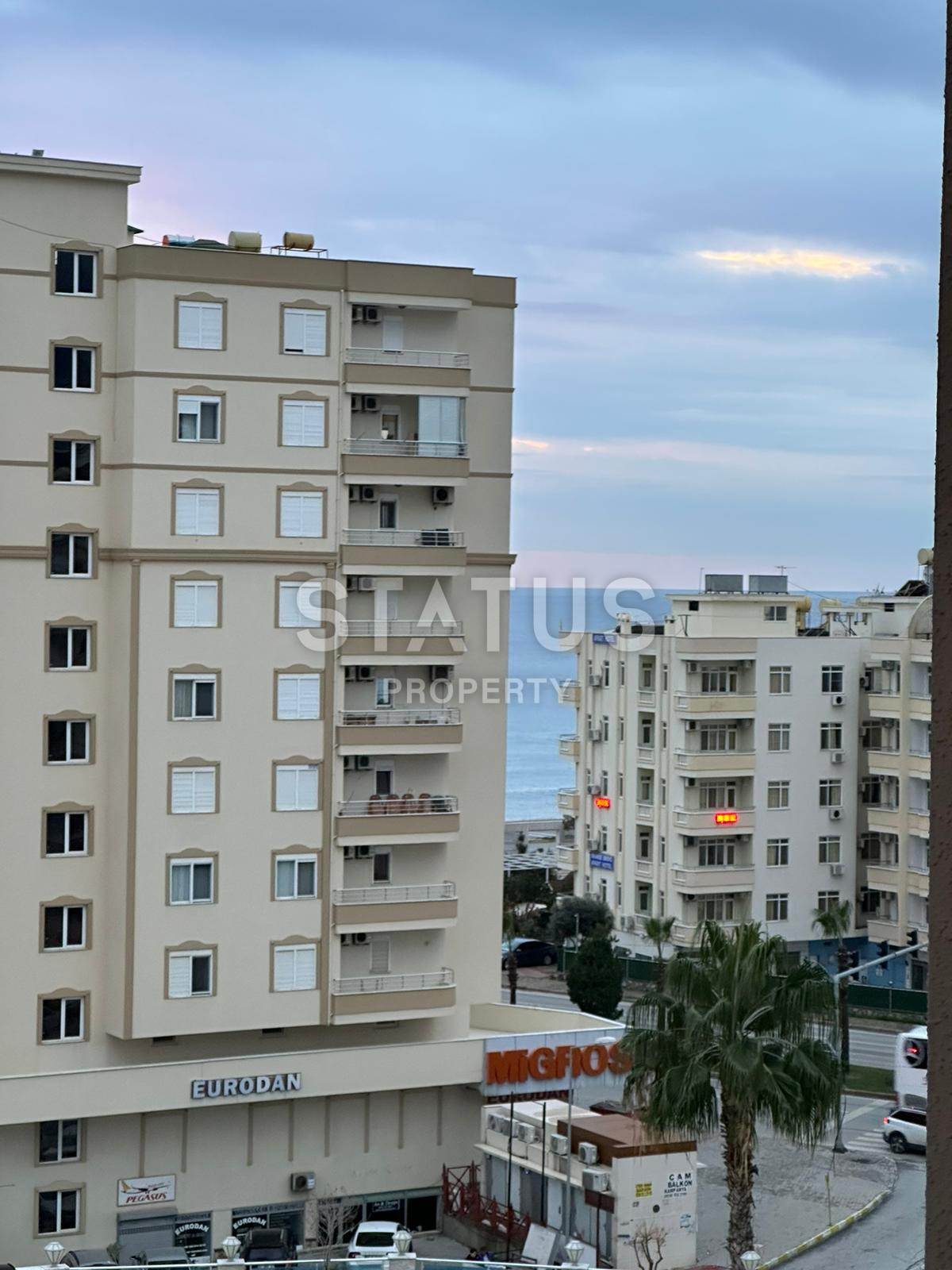 Просторная трёхкомнатная меблированная квартира 200м от моря в открытом районе Тосмур. 110м2 фото 16