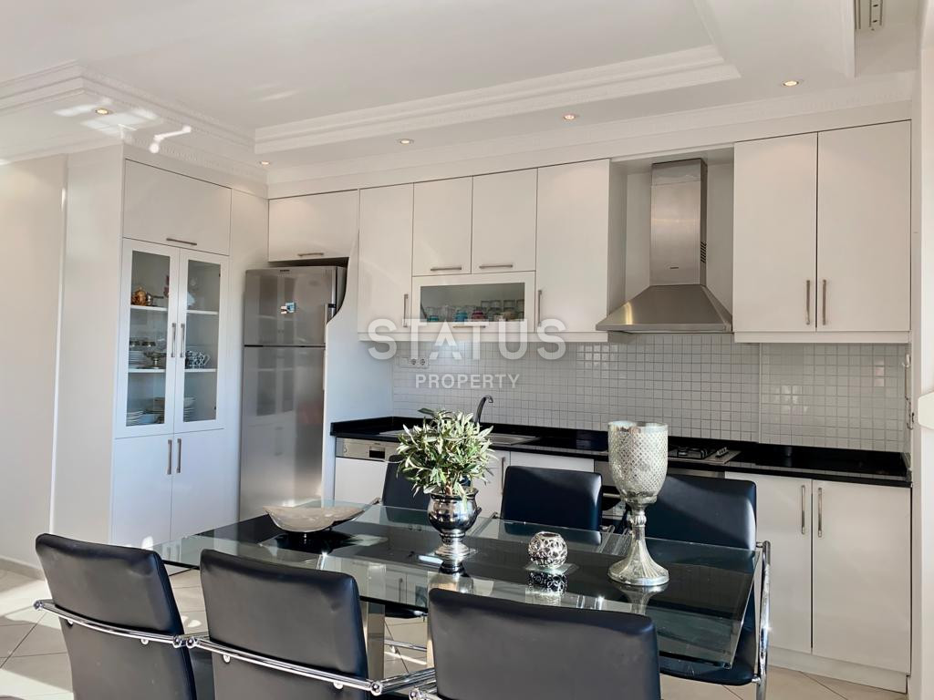 Трехкомнатная квартира в комплексе в центральном районе Бюйюкхасбахче, 125м2 фото 3