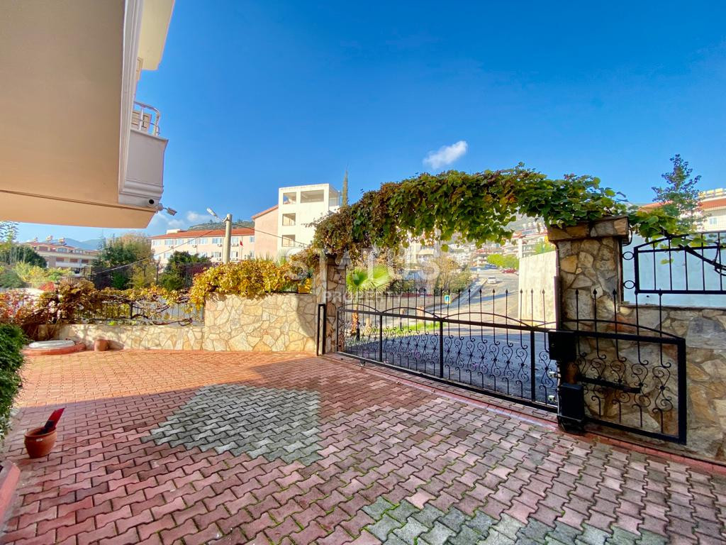 Трехкомнатная квартира в комплексе в центральном районе Бюйюкхасбахче, 125м2 фото 30