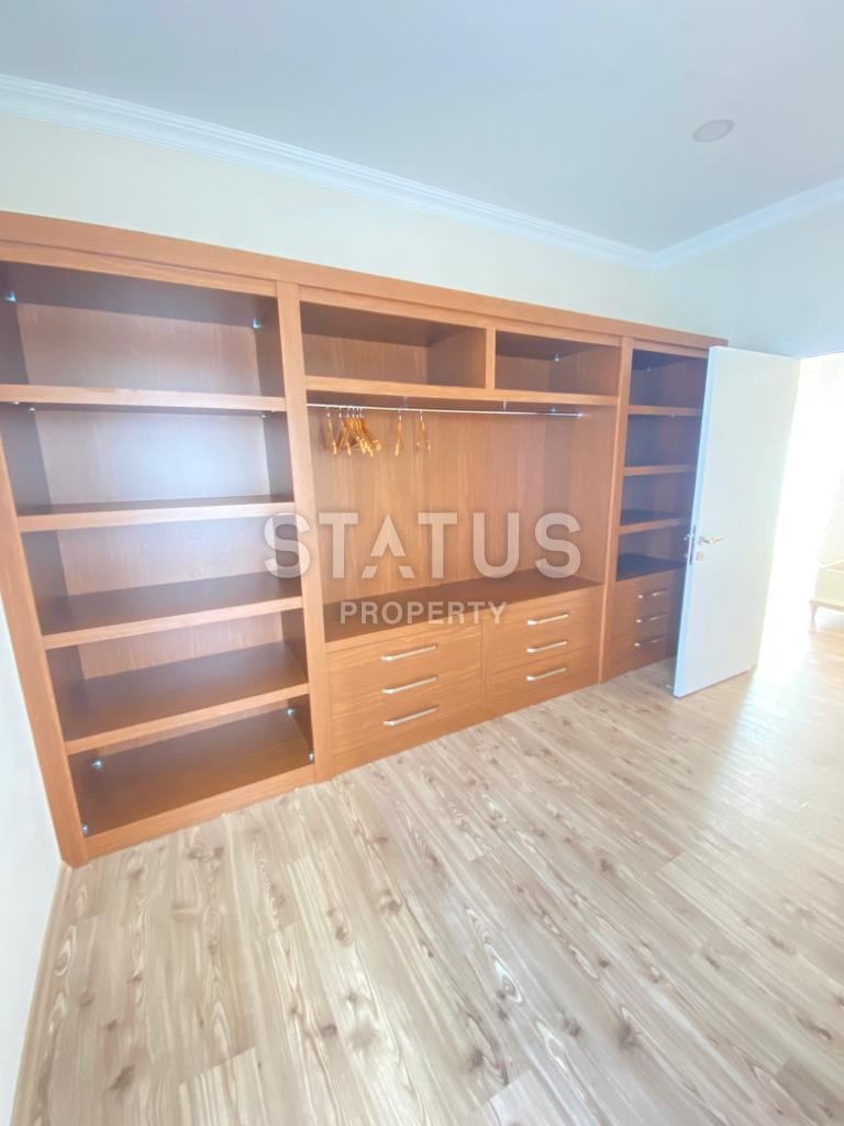 Пятикомнатная меблированная квартира в 750м от моря в районе Оба.240 м2 фото 15